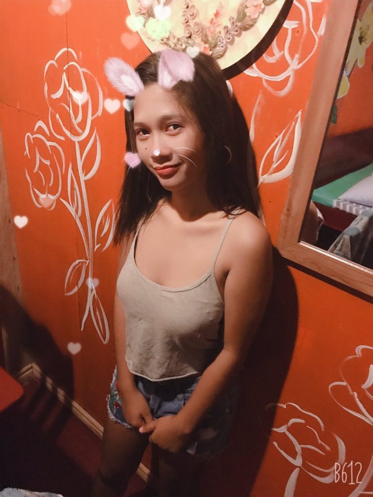 [001-01] 10代フィリピーナ巨乳少女宅を訪問した時の画像たち【画像集】