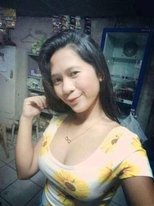 [001-02] Swimsuit girl include. I went to meet her which takes over half a day far away and then keep a good friendship, a teenage Filipina busty Pinay sent in large quantities of selfie images. [large quantities 725 images]