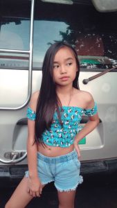 [010-01] 繋がれ！可愛い10代Pinayの友達の輪！可愛い子に可愛い子を紹介してもらうのが一番効率が良かったので、個人PVを持つ程の超絶可愛い子を紹介してもらった。の画像たち【pics332枚、おまけvids47本】